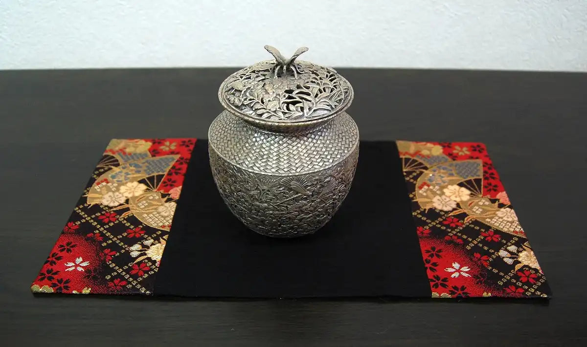 Shinsendo Japanese Style Vase Mat Figurine Incense Burner Obi-Like Texture Fan For Japanese Rooms