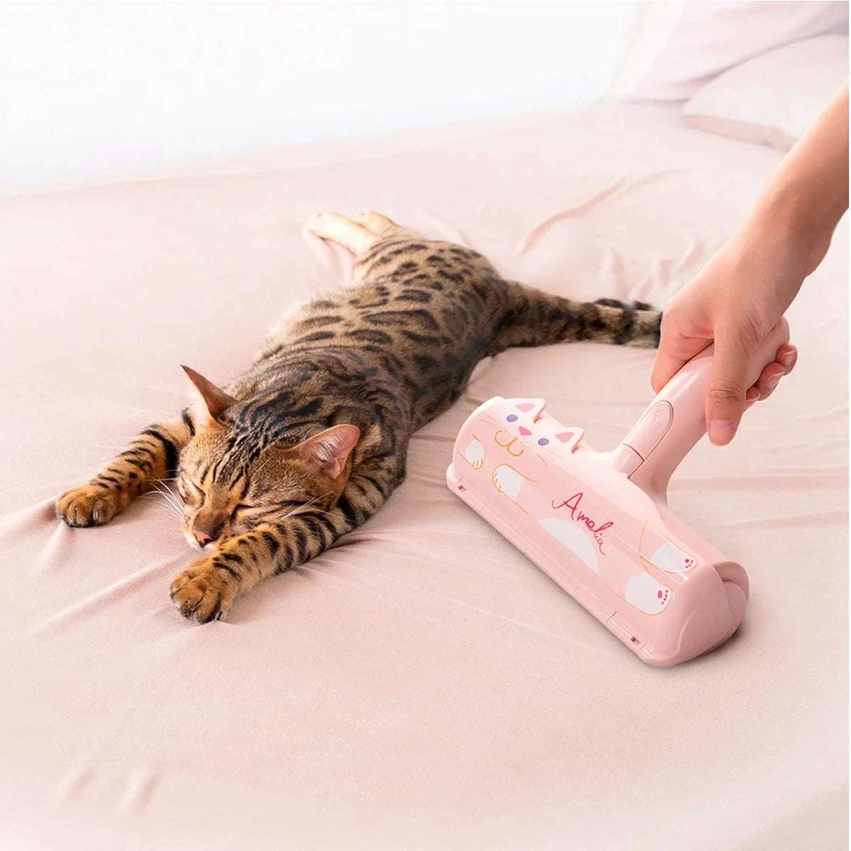 Pakupaku Roller Amelia | Japan | Dog & Cat Hair Removal | Carpet Cleaning | Pet Supplies