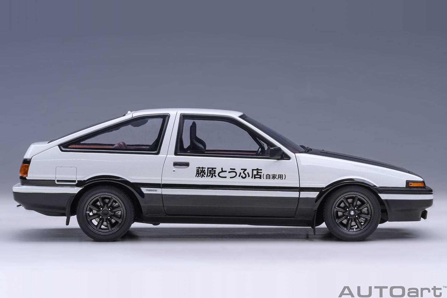 Autoart 1/18 Scale Toyota Sprinter Trueno AE86 Initial D Project D Final Version