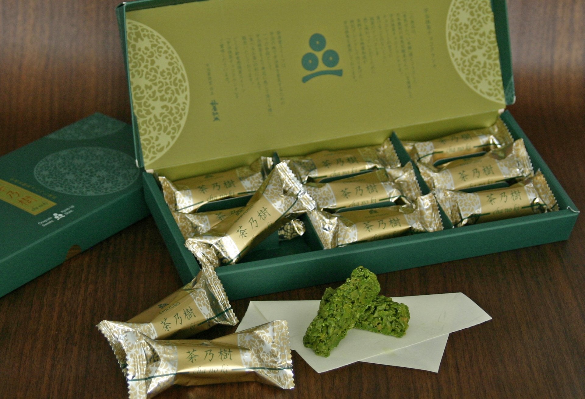 Chayudo Uji Matcha Chocolate Senbei Clusters - 9 Crunchy Pieces