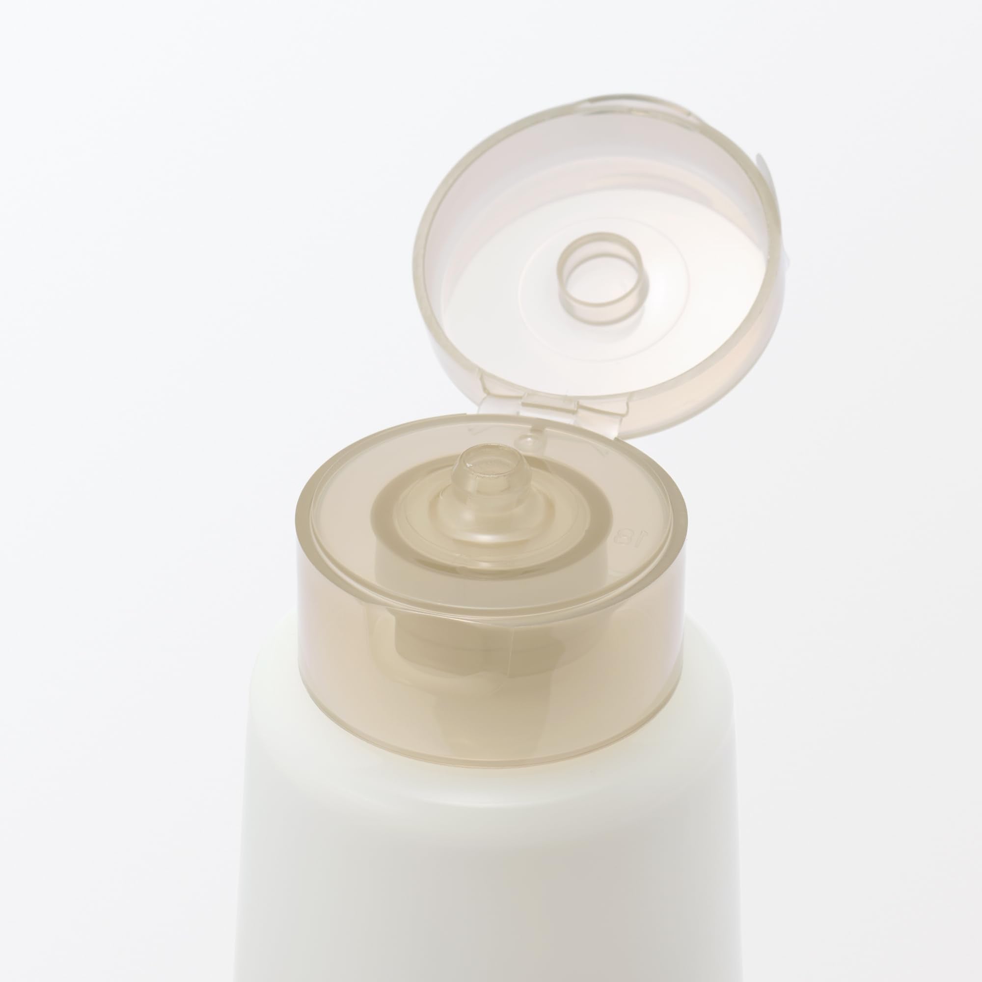 Muji Mild Moisturizing Facial Cleanser Large Capacity 220G