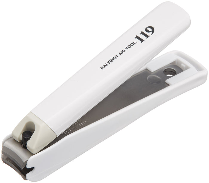 Kai Corporation Nail Clipper 001M Medium Curved Blade Efficient Cut