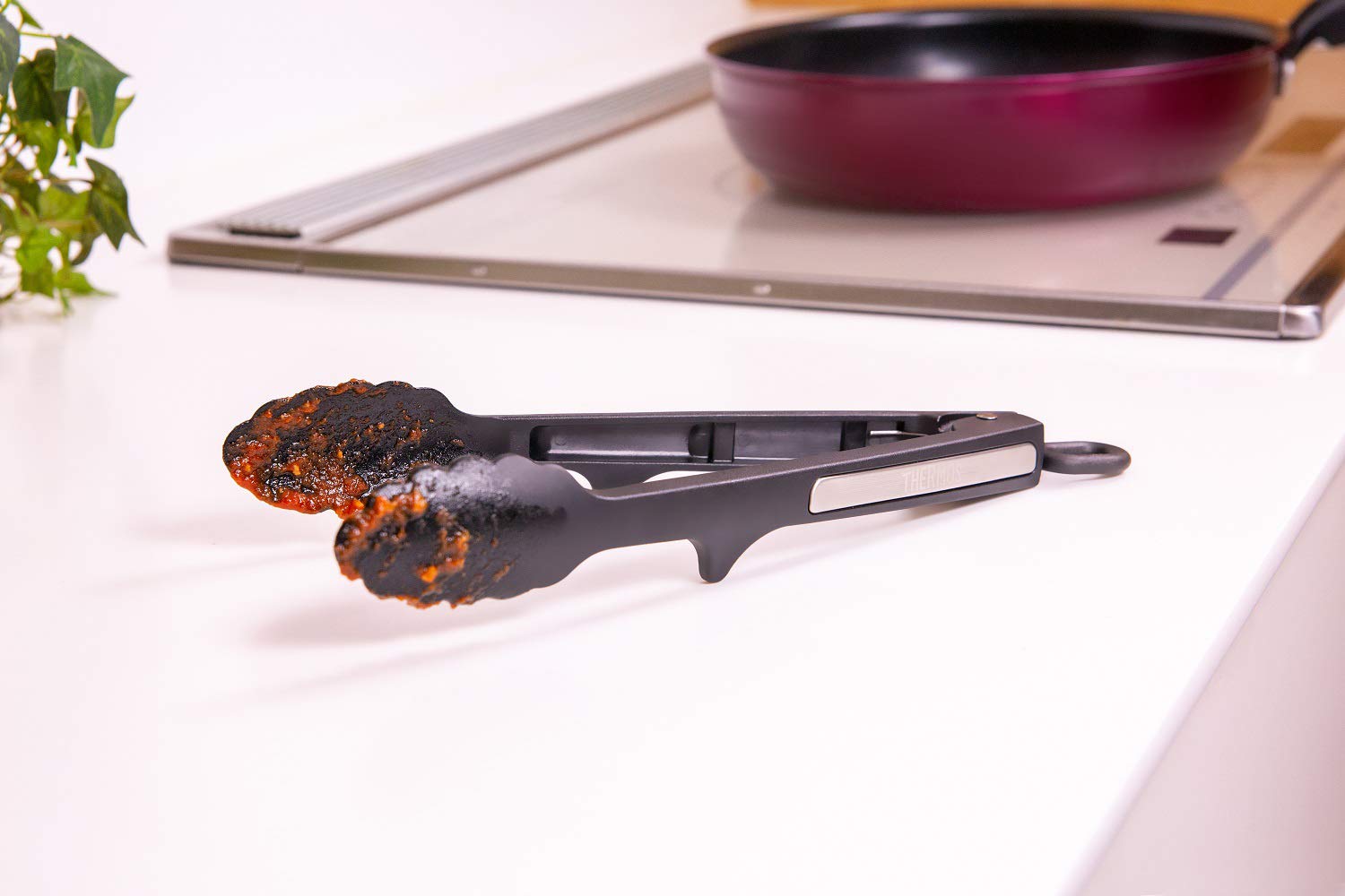 Thermos Black Nylon Kitchen Tongs Kt-T001 Bk - Essential Kitchen Tools