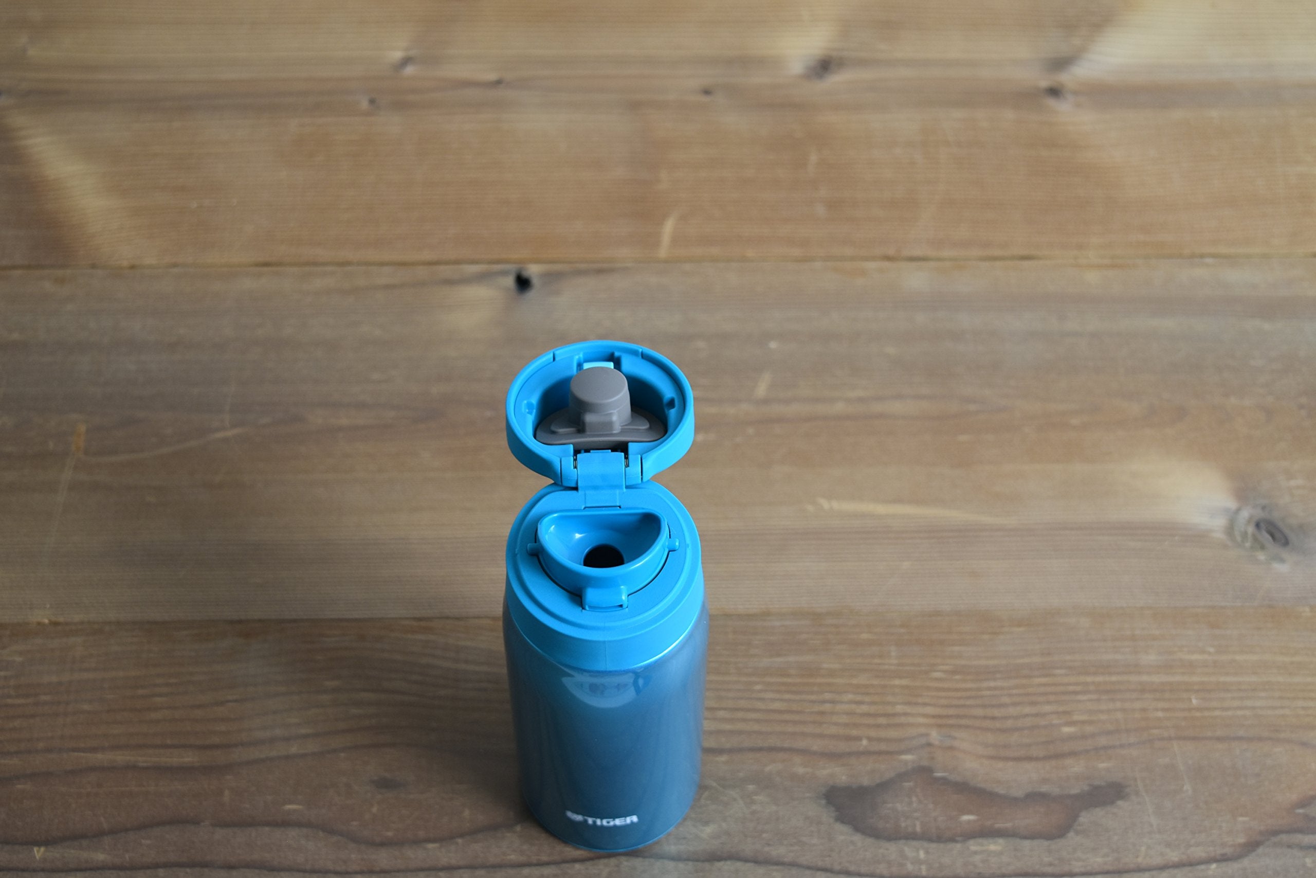 Tiger Yumejuku Horizon Blue Water Bottle 350ml Stainless Steel Vacuum Flask Auto Lock Sahara Mug