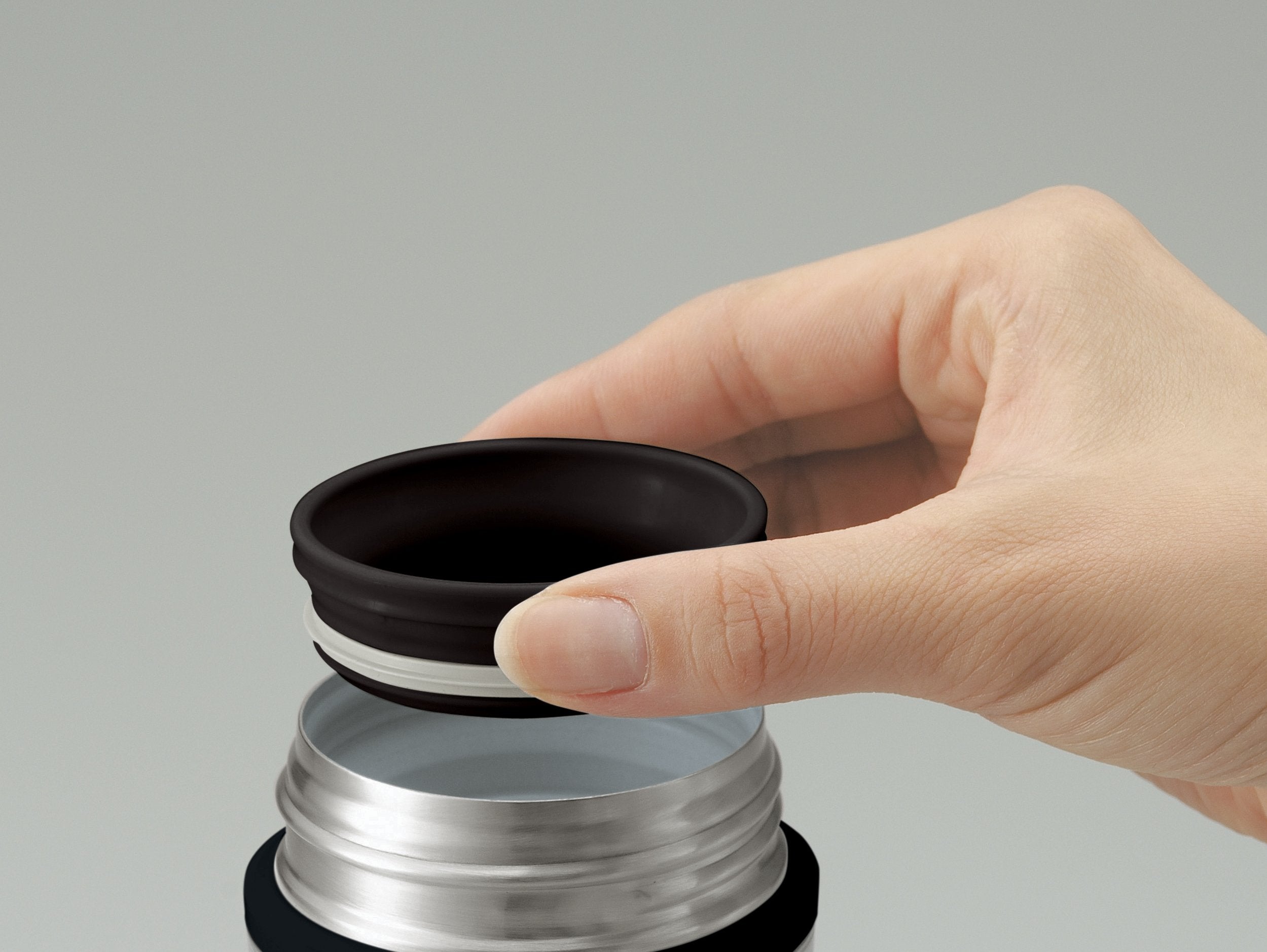 Zojirushi 16-Ounce Black Stainless Steel Travel Mug 0.48-Liter Capacity