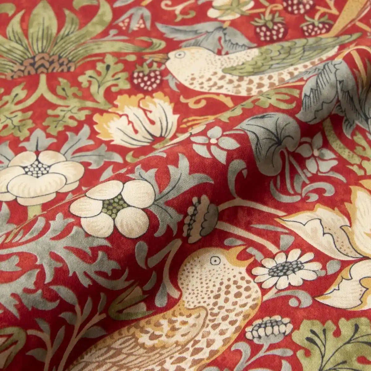 Nishikawa Morris Gallery Strawberry Thief 63X43Cm Pillow Cover 100% Cotton Made In Japan Red Pj07305676R