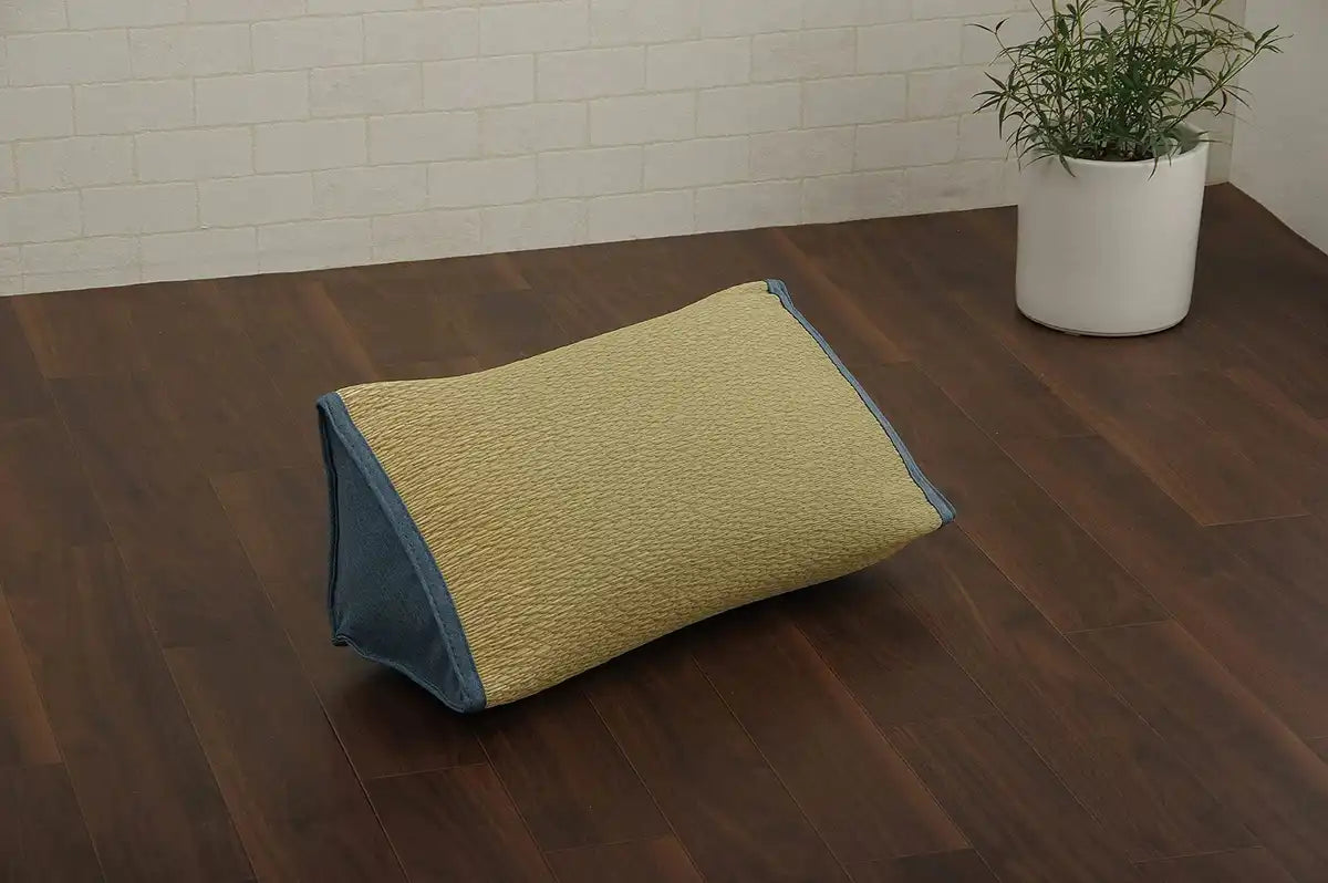 Ikehiko Corporation Igusa Cushion Relaxing Sofa Pillow From Japan Smooth & Deodorizing Simple & Approx.