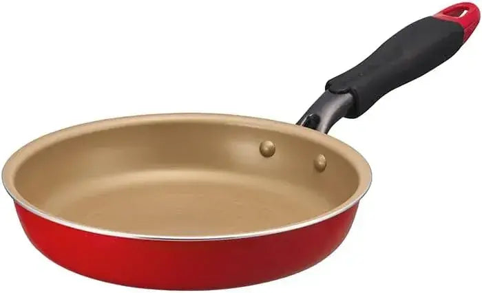 Doshisha Evercook Lightweight Frying Pan Induction and Gas Compatible - Red 8-inch - 4550668184209