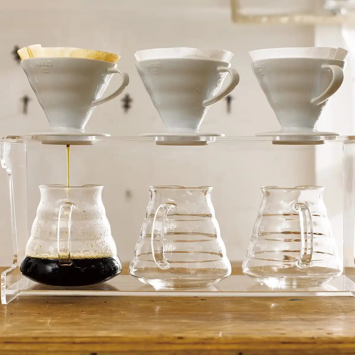 Hario V60 Ceramic Dripper 1-2Cups VDCR-01-W