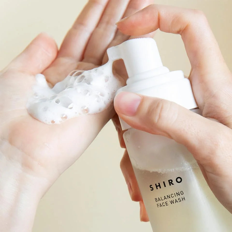 Shiro Yuzu Gel Nettoyant Visage 150Ml Nettoyant Doux pour une Peau Radieuse