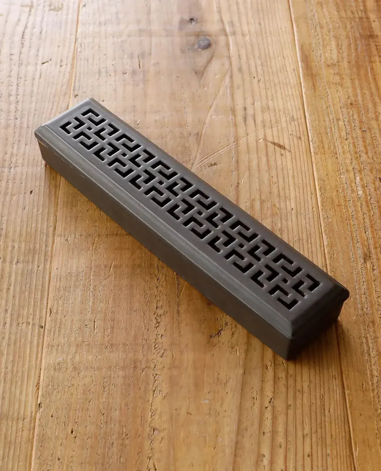 Nagomi Kobo Ashes Won't Splatter Horizontal Ceramic Incense Holder