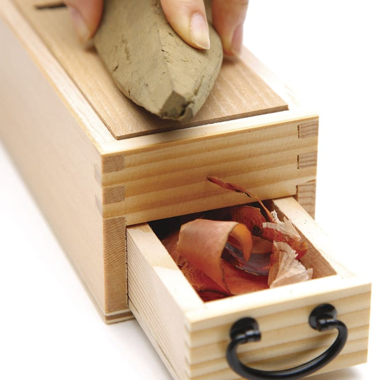 Oyanagi Iroribata Umami Wooden Bonito Shaver Box