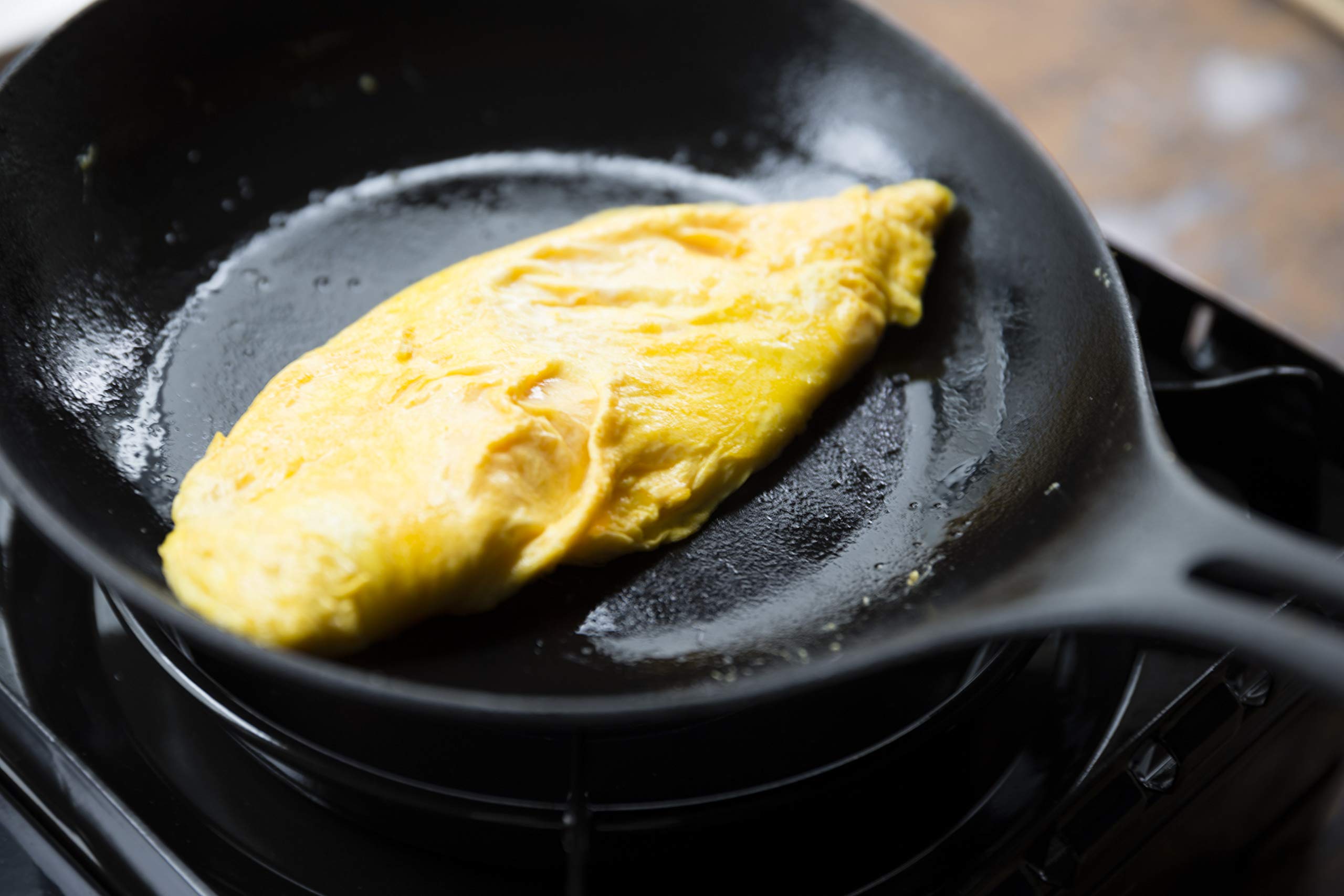 Iwachu Japan Omelet Frying Pan Nambu Tekki 24Cm Black 24601 Ih Compatible