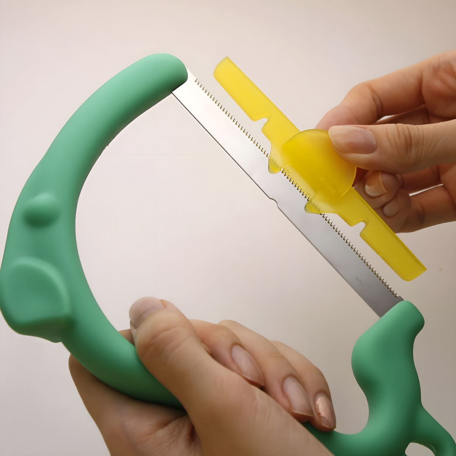 Nonoji Ud Stainless Steel Onion Chopper Yellow