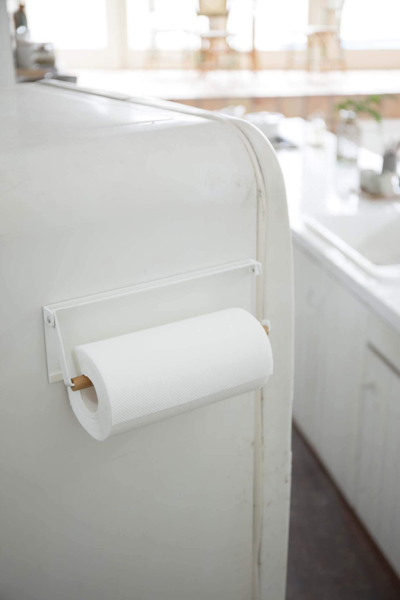 Yamazaki 3530 One-Hand Cut Magnet Kitchen Paper Holder White Japan W30.5Xd2.5Xh9.5Cm Tosca