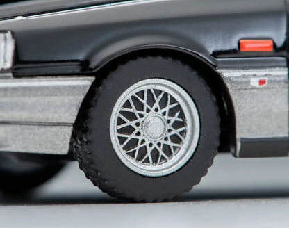 Tomica Limited Vintage Neo 1/64 Lv-N282B Nissan Skyline Black/Silver 1986