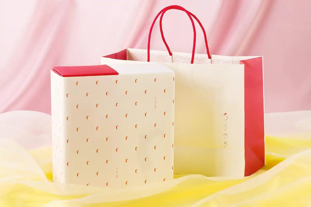 Rabbit 4-Roll Red & White Gift Box W/ Paper Bag Luxury Toilet Paper [Hospitality Gift Award] Family Celebration Gift From Japan