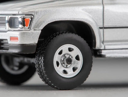 Tomytec Toyota Hilux 4WD Double Cab SSR Silver 1991 Model Lv-N256C