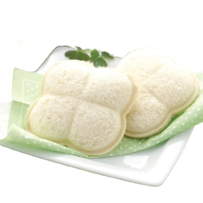 Akebono Clover-Shaped Sandwich Cutter & Sealer