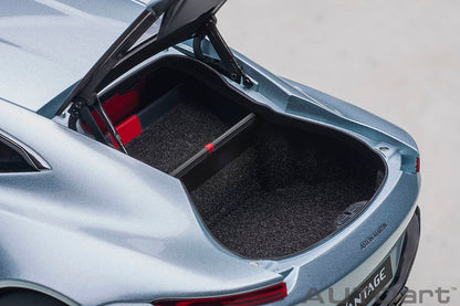 Autoart 1/18 Aston Martin Vantage 70276 Silver