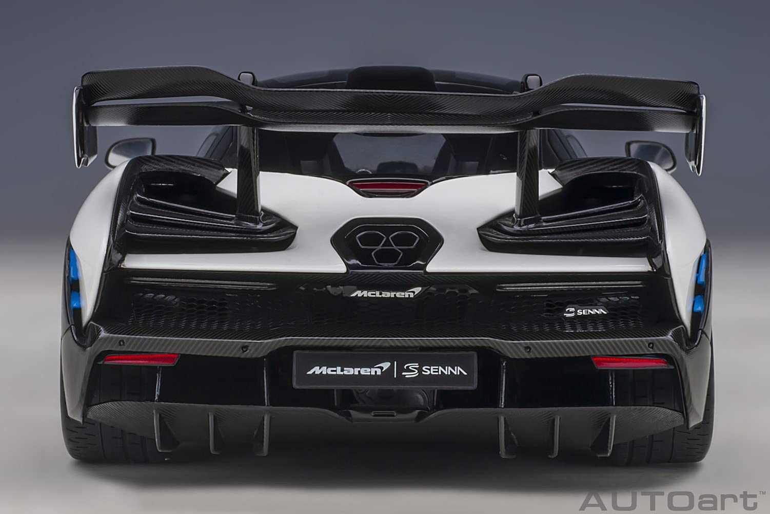 Autoart 1/18 Scale White McLaren Senna Model Car Finished Product 76075