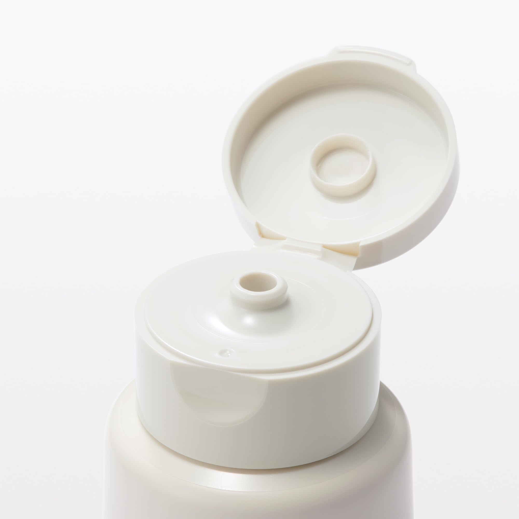 Muji Medicinal Brightening Clay Pack 150g for Radiant Skin