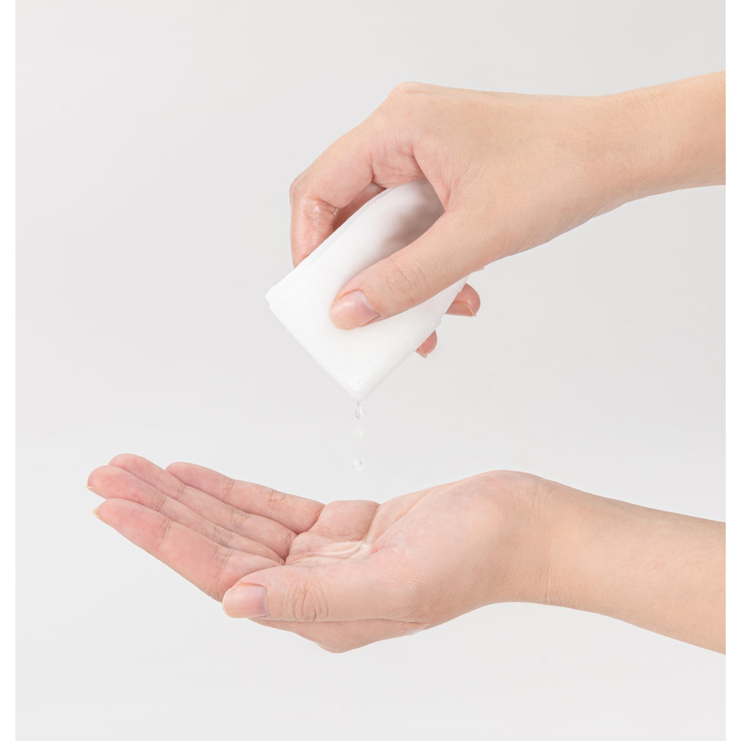 Smooth Honpo Medicated Wrinkle Essence Mask with White Soy Milk & Niacinamide