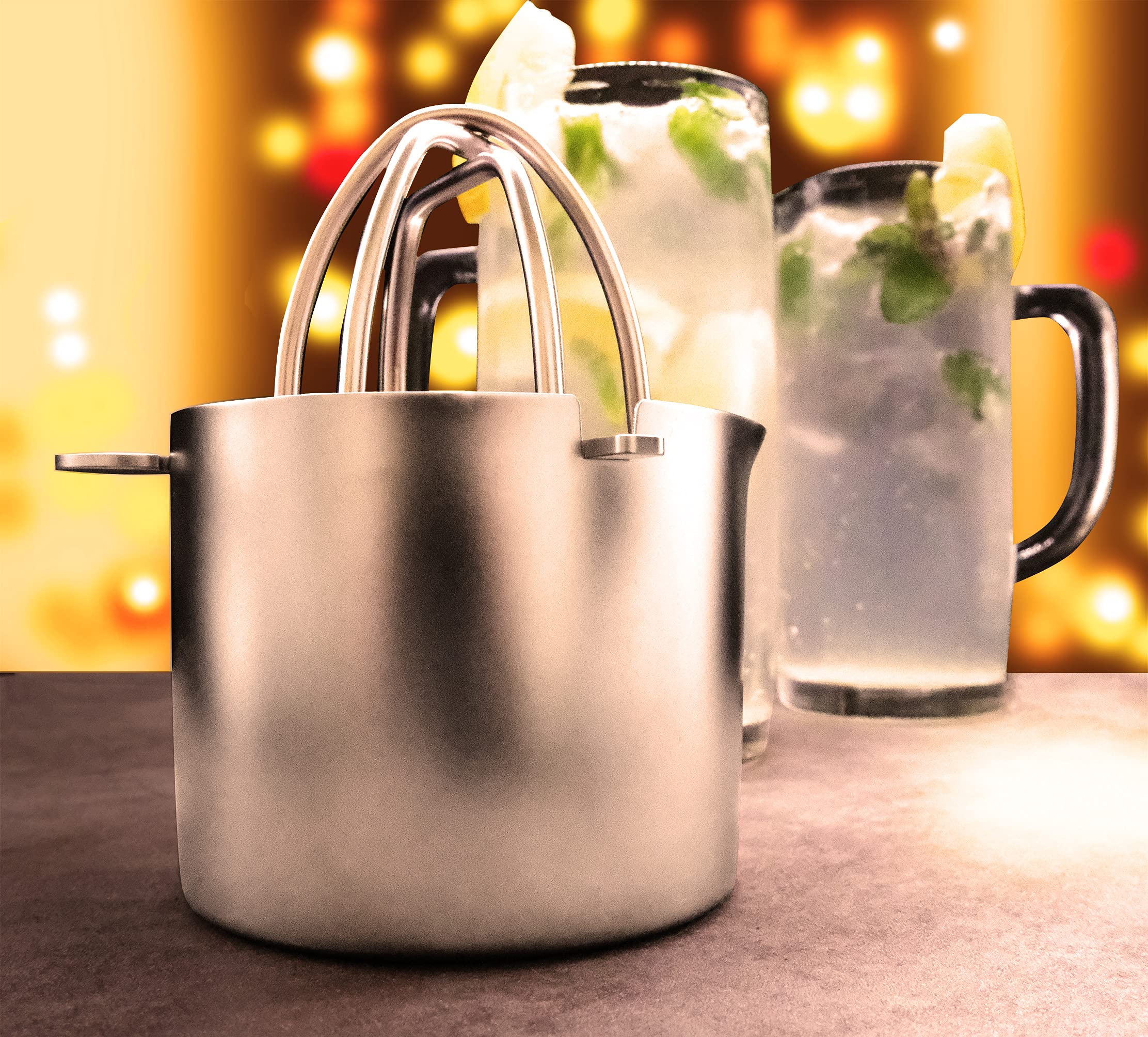 Wadasuke Manufacturing Stylish Manual Citrus Juicer with Steel Strainer and Cup