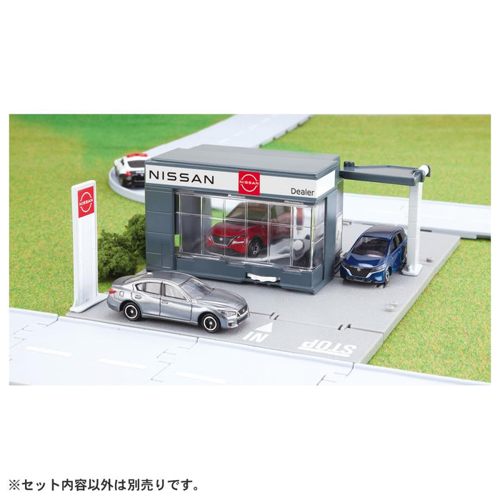 Takara Tomy Tomica Town Nissan Dealer with Mini Car Toy Suitable for Ages 3+