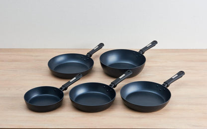 Thermos 20cm Plasma Super Hard Coat Frying Pan IH Compatible Midnight Blue