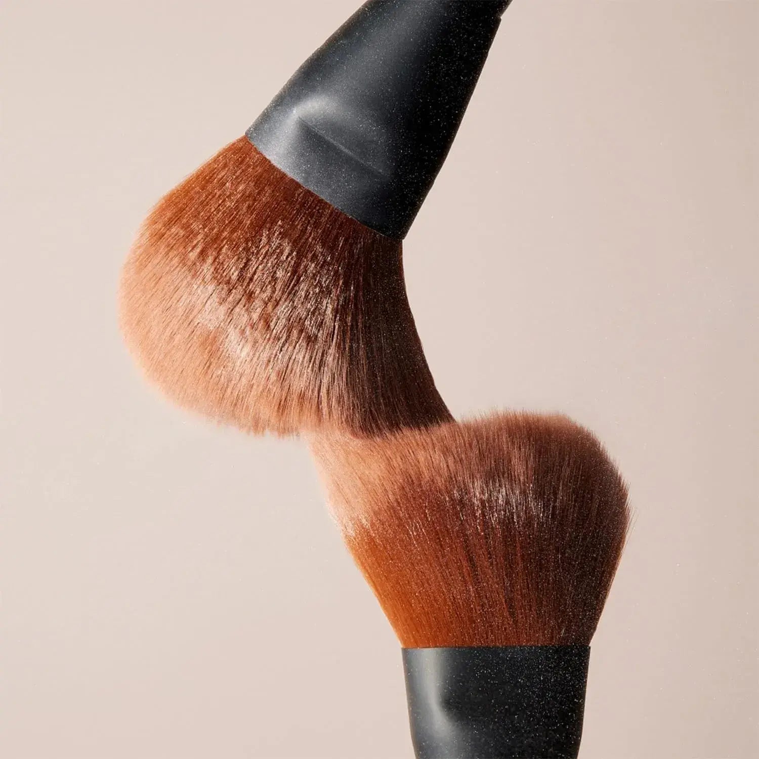Celvoke Intent Powder Brush with Slide Pouch Face Makeup Brush