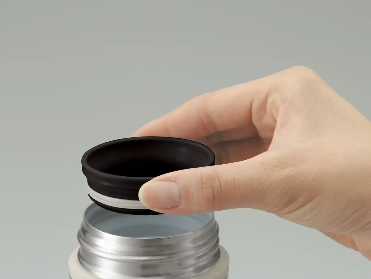 Zojirushi Stainless Steel 470Ml Travel Mug - Compact and Durable