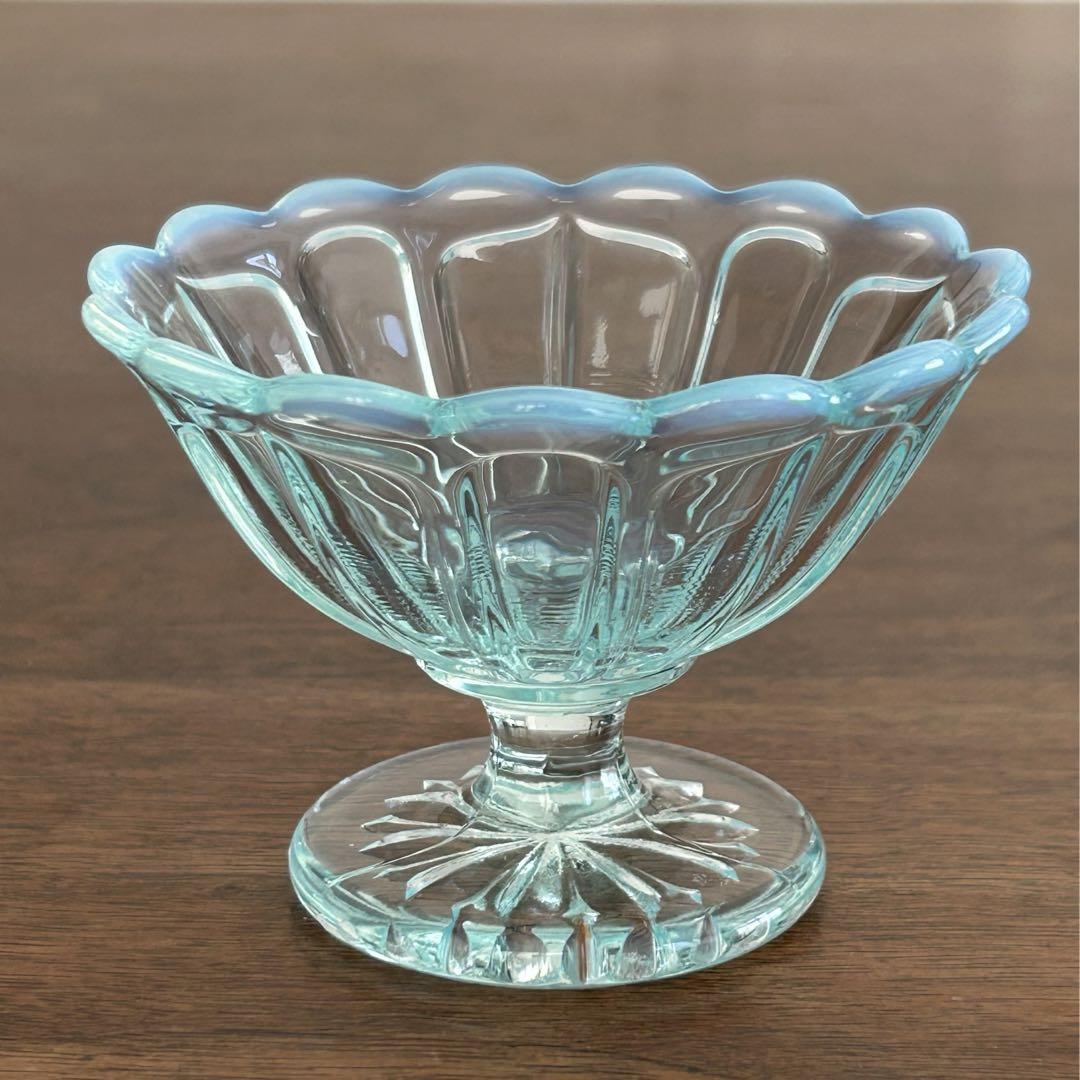 Hirota Glass Japan Yukinohana Sundae Bowl Blue
