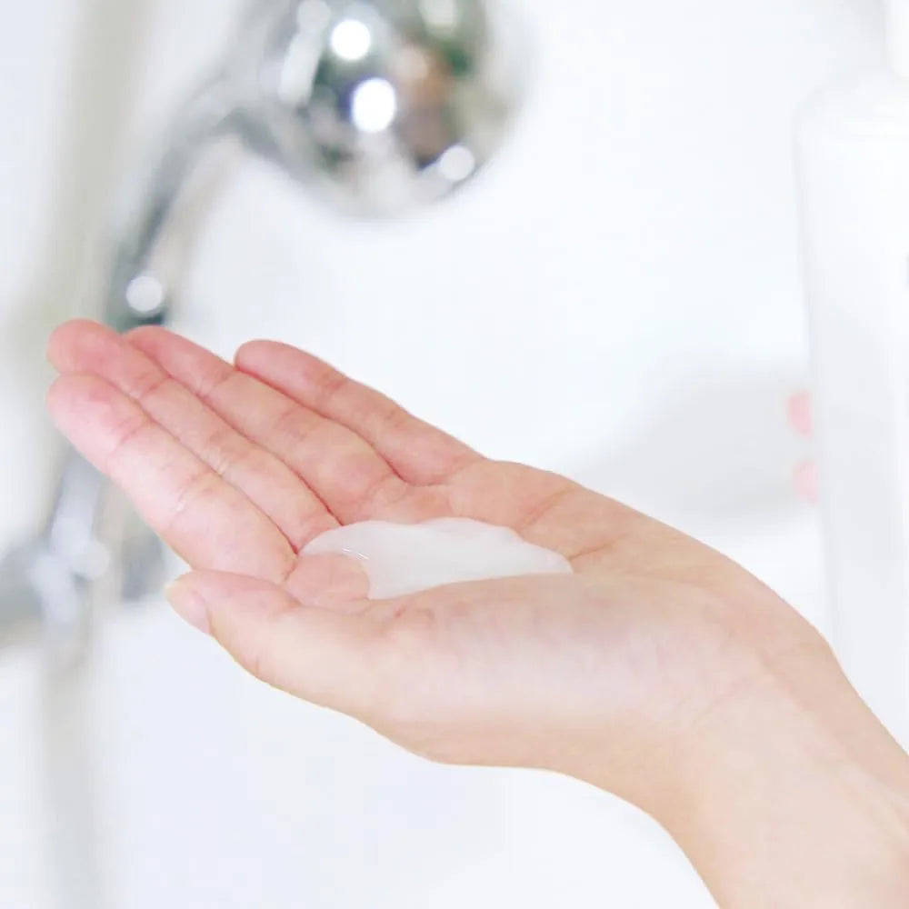 Lucia Medicated Shampoo Gold for Thin Hair Itchy Scalp Care 11.5fl