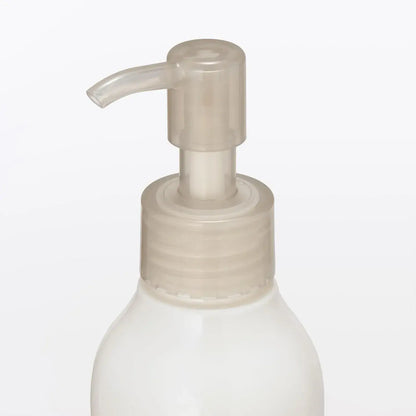 Muji Mild Milk Cleanser 6.8 fl oz 200 ml Gentle Hydrating Formula