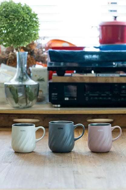 Thermos Vacuum Insulated Mug Dishwasher Safe Keeps Hot and Cold