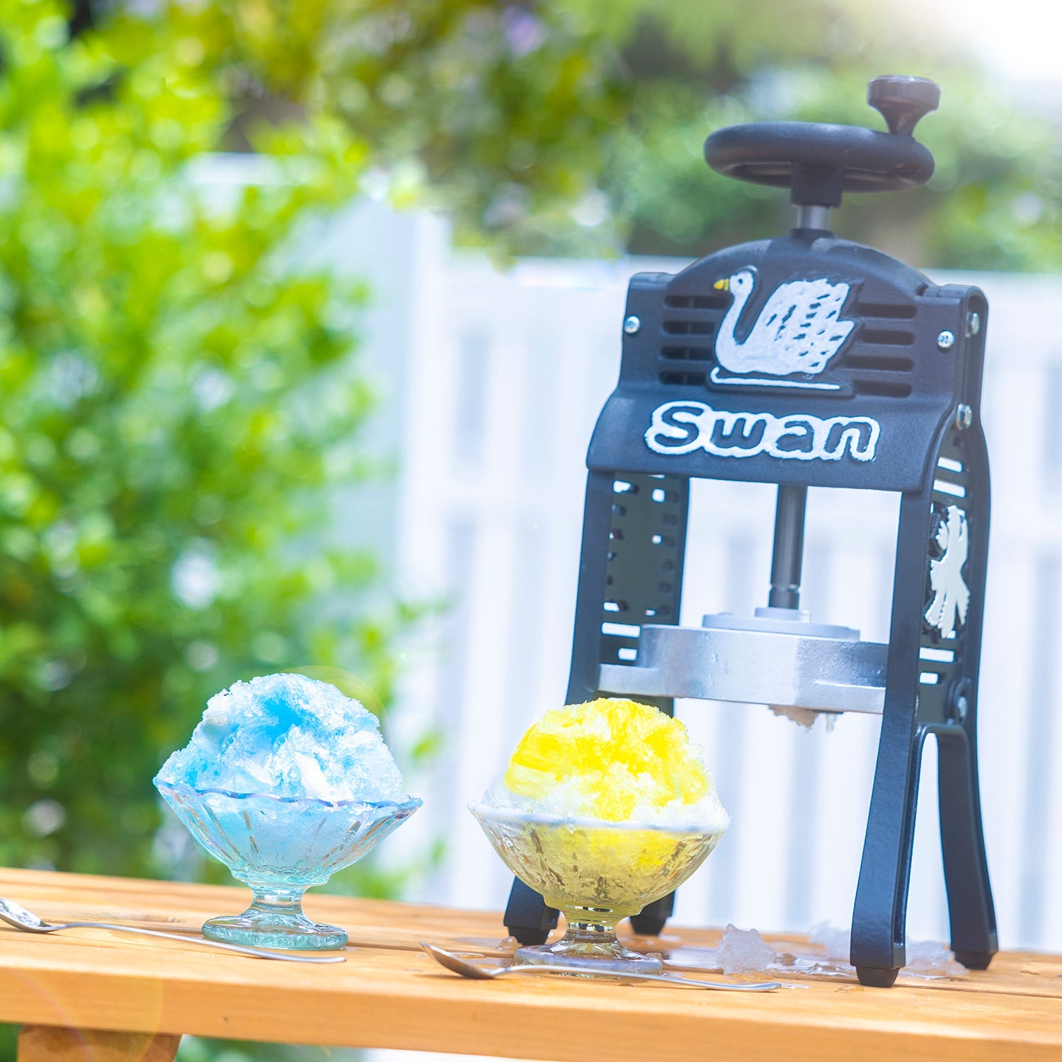 Hirota Glass Japan Yukinohana Sundae Bowl White