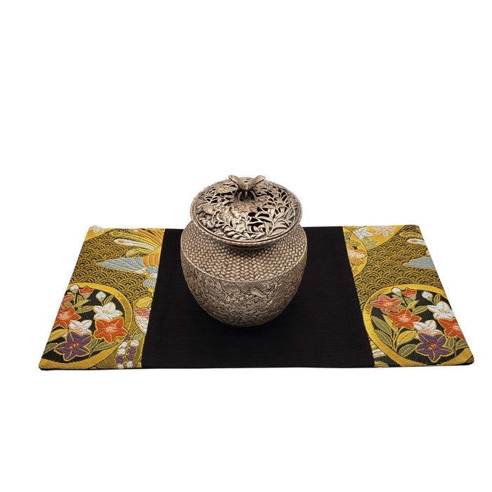 Shinsendo Japanese-Style Vase Mat Figurine Incense Burner - Ideal For Japanese-Style Rooms Textured Like An Obi Asuka