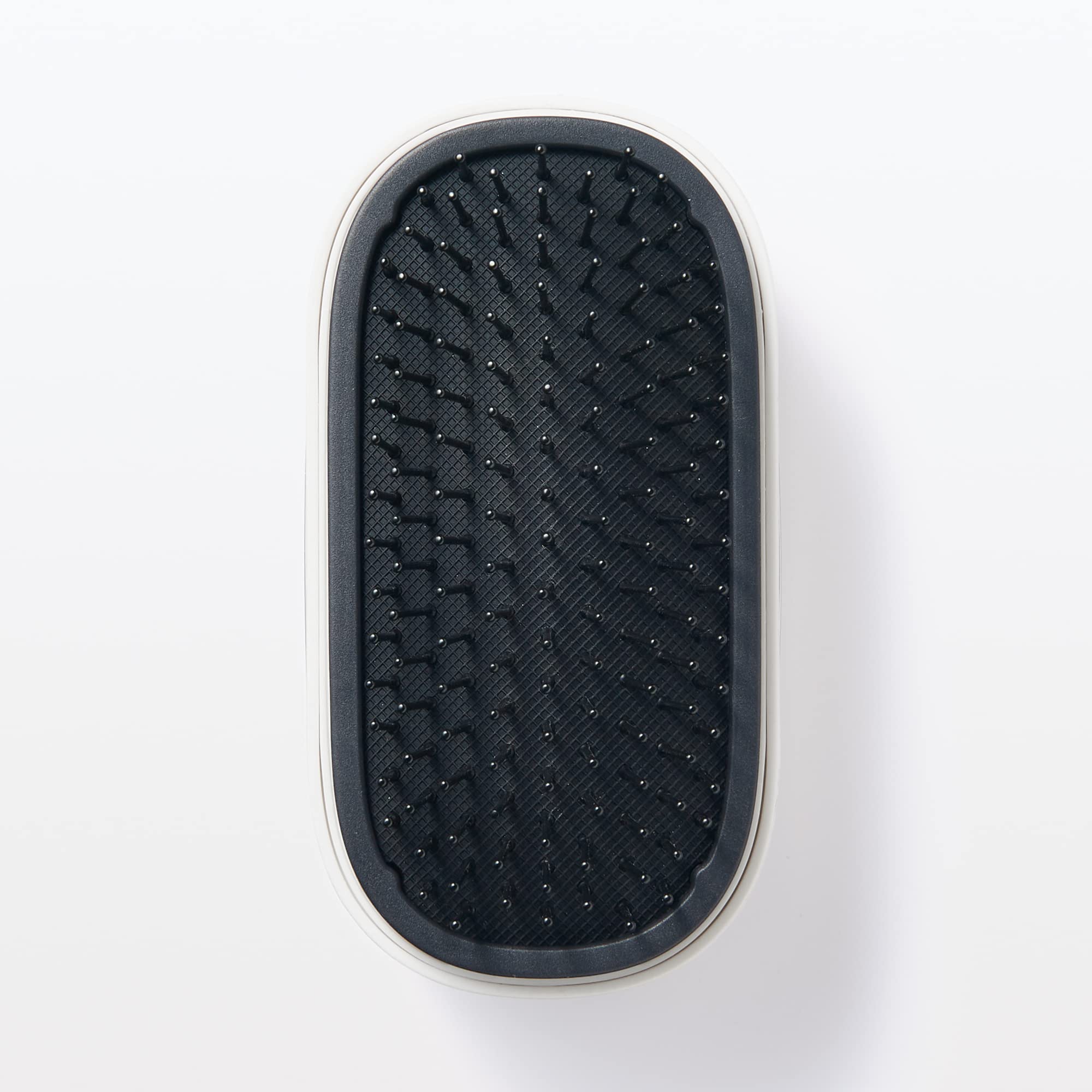 Muji Vibrating Hair Brush in White Compact Size 10.6x5.6x4.5cm MJ-VHB1/44821862