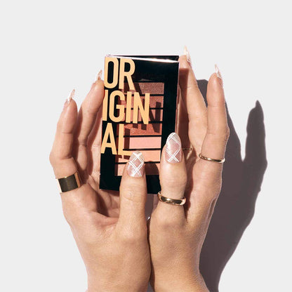 Lebron Revlon Colorstay Looks Book Palette 900 Nude Beige Eyeshadow 3.4G Japan