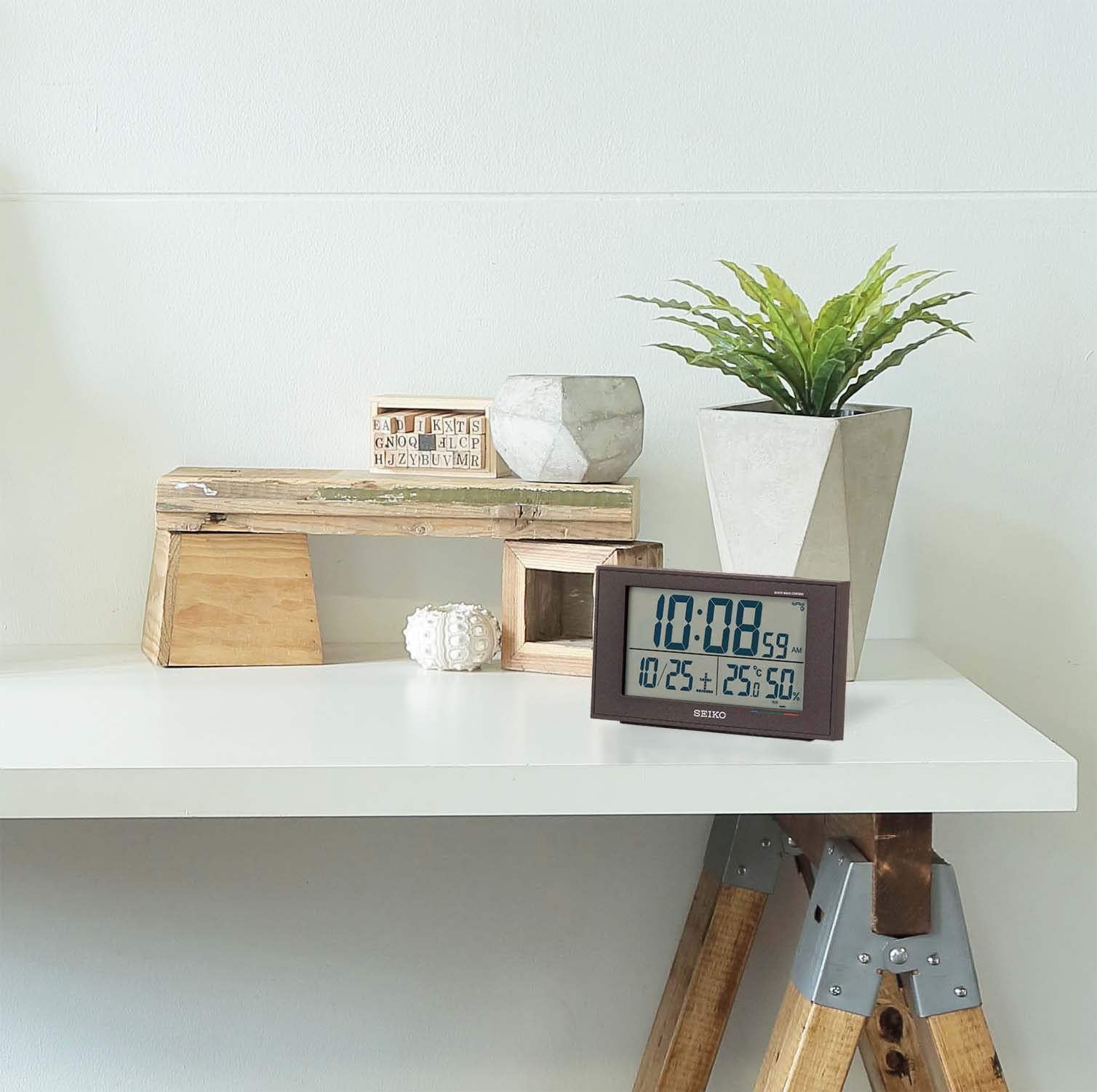 Seiko Clock Alarm Radio Digital Calendar Japan | Comfort Temp Humidity Display | 8.5X14.8X5.3Cm Bc402K 02 Black