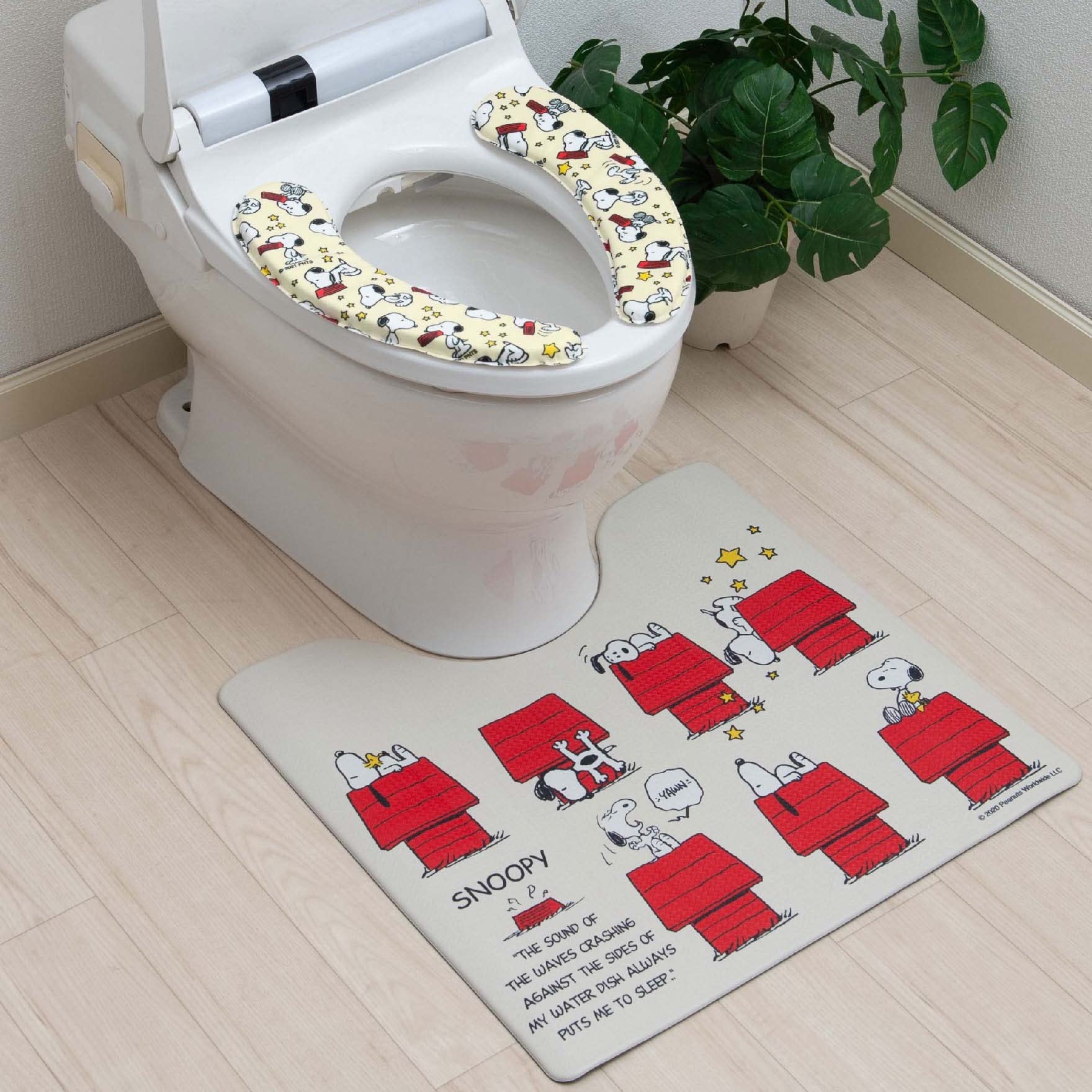 Senko Japan Toilet Seat Cushion With Snoopy Character - Energy Saving 63754