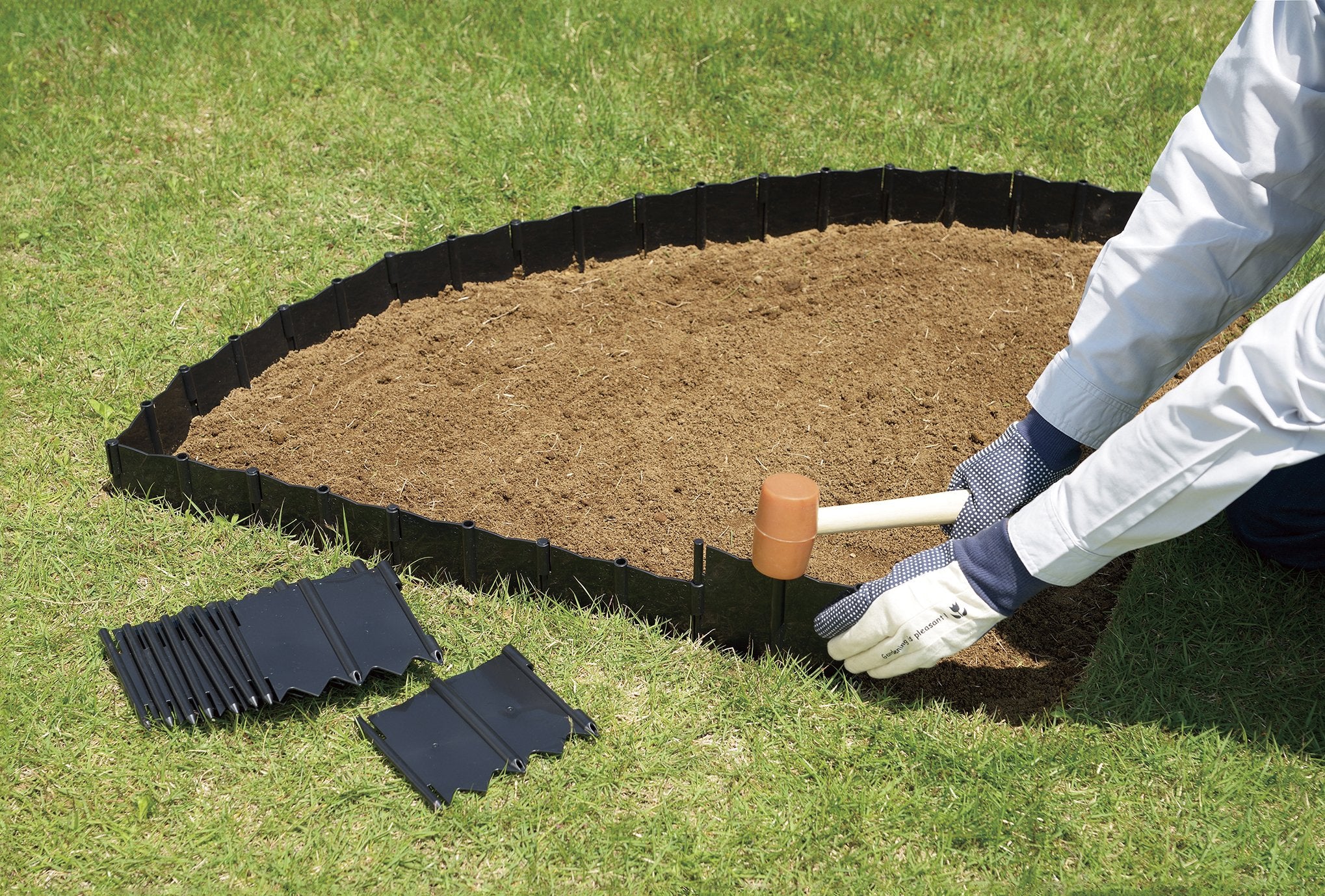 Takagi Japan Grass Root Stopper 35Pc - Garden Soil Blocker